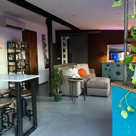 Appartement Industrial Loft Nella Periferia Di